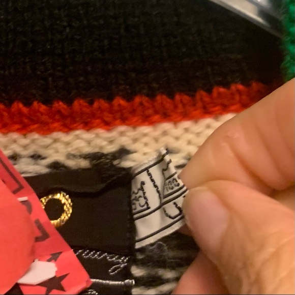 Vintage Figgjo Norwegian Fair Isle Wool Sweater, Rosebud Trim - Picture 5 of 11